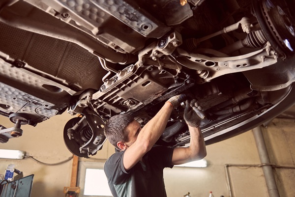 How are Car Transmissions Repaired?