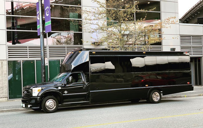 Reasons To Rent A Toronto Party Bus