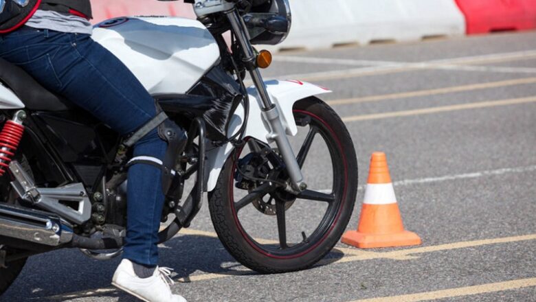 How to get a motorcycle license in Dubai?